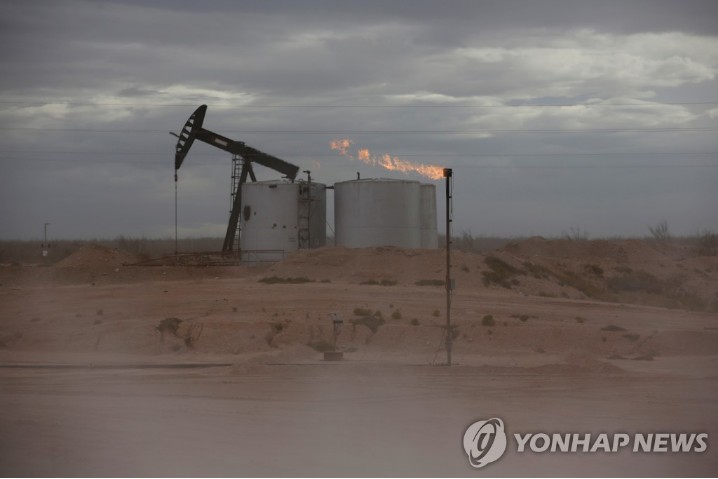 뉴욕증시 폭락에 국제유가·금값도 하락…WTI 0.3%↓ 뉴욕증시 폭락에 국제유가·금값도 하락…WTI 0.3%↓