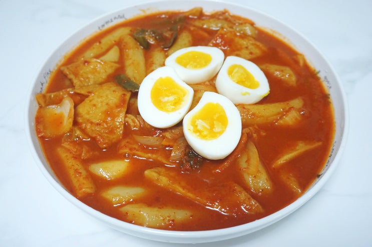 &lt;간편요리&gt; 요리시간을 절반으로! 만능소스로 국물떡볶이 만들기