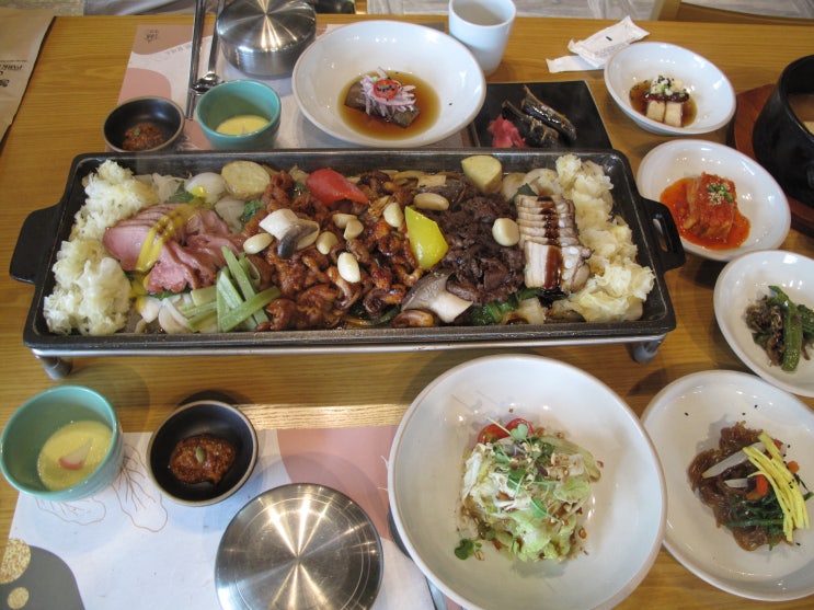  일죽 맛집 파크엘림 유기농 쌈밥 전문 식당 넓은 정원과 커피까지 한번에 가능한 곳