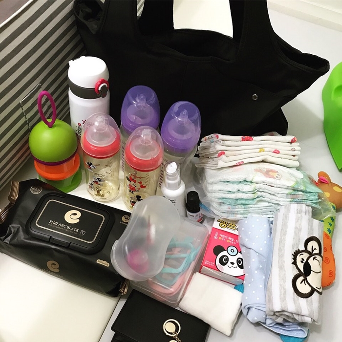  쌍둥이 기저귀 가방 : 저렴하고 가볍고 많이 들어가서 좋아