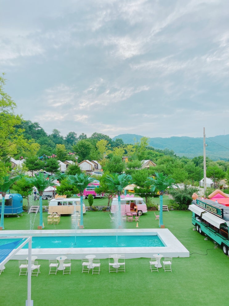 이천 나들이/ 컨셉 카페 '인디어라운드' 피크닉 카라반 수영장 캠핑장! 사진 찍기 예쁜 카페! 완전 추천!