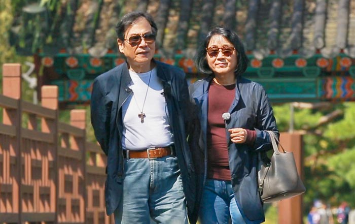 임동진 나이 목사 부인 아내 결혼 권미희 키 학력 고향 가족관계 종교 데뷔 열린문교회 뇌경색 갑상선암 임유진 아빠 아버지 임예원 남편 직업 사무엘김 자녀 딸 아들