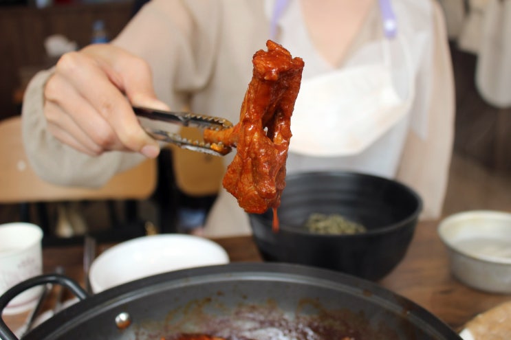 연신내 맛집, 자꾸 생각나는 매콤한 매운등갈비찜 팔덕식당