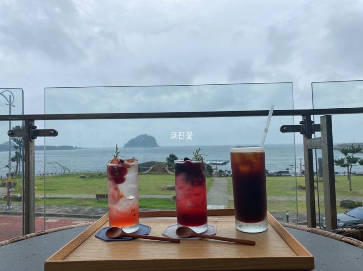  [제주 서귀포 카페] 하루비커피 - 자구리공원 /이중섭거리 / 천지연폭포 /정방폭포 근처 오션뷰 카페