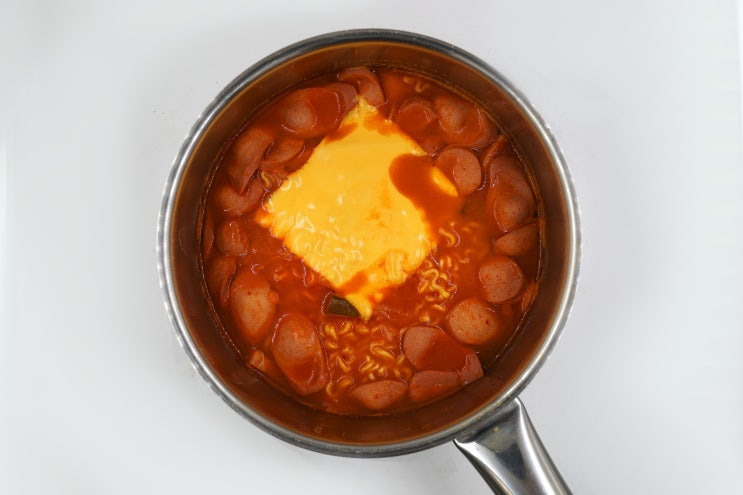  조리가 간편한 미가인 부대찌개
