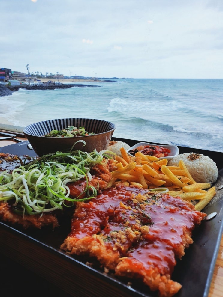  제주 협재해수욕장 맛집 수제협재돈가스 오션뷰 점심