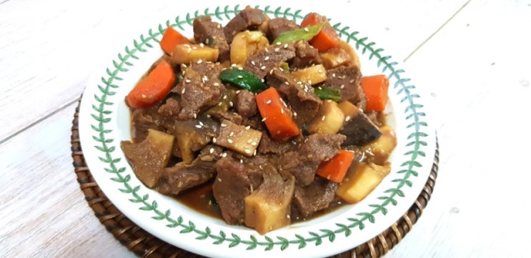  갈비찜보다 연하고 지방적은 부채살 소고기찜 맛있게 만들기