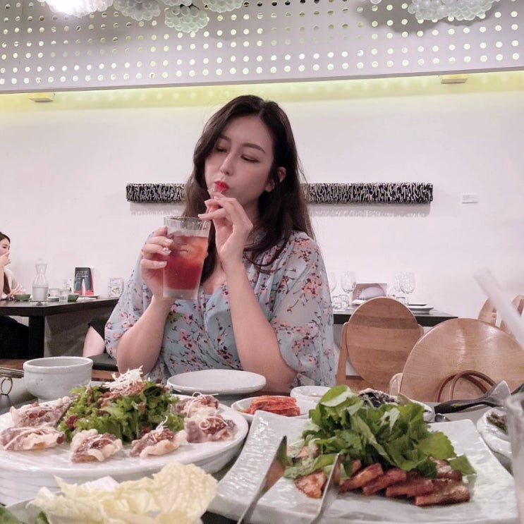  가로수길 데이트 20년지기 친구랑 한식 레스토랑 뿌숴