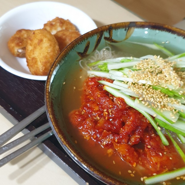  올면 명태회냉면, 아워홈 바삭등심카츠, 조화로운 별미 한끼 솔직후기