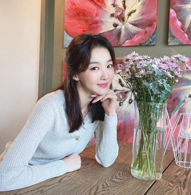 악의꽃 장희진 인스타그램 사진 몸매 생일 나이 키 몸무게 혈액형 학력 가족 종교 데뷔 소속....