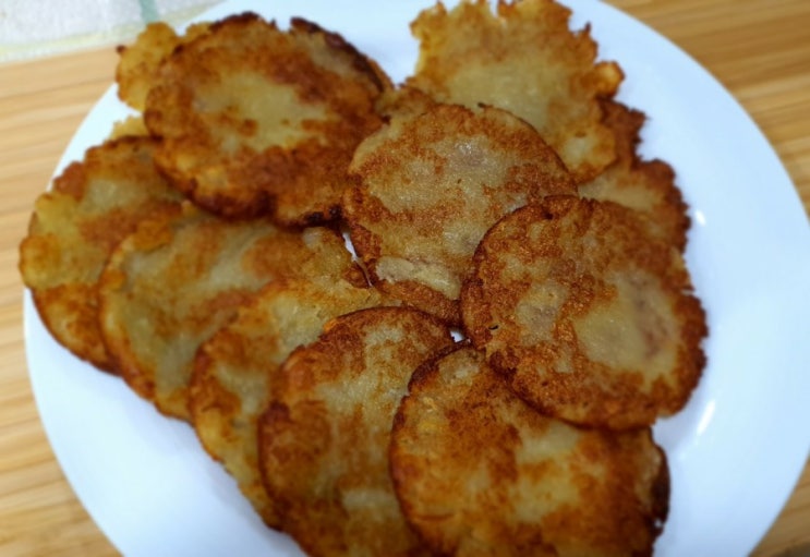  바삭한 감자전 만들기 1.3kg 강판에 갈아서 만들어봤습니다.