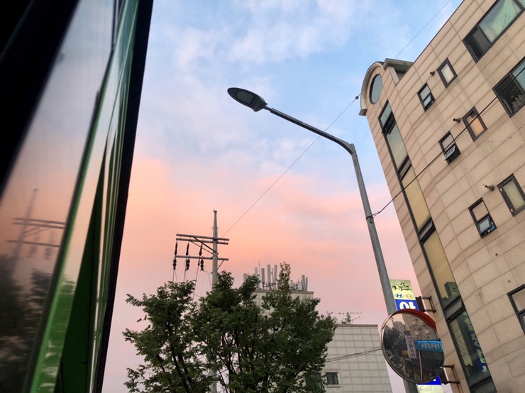  [소소하루] 날이 오락가락. 물리치료 받고, 성신여대에서 간식 사기