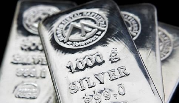 ‘銀 은’ 안전자산 반열에 올랐다.