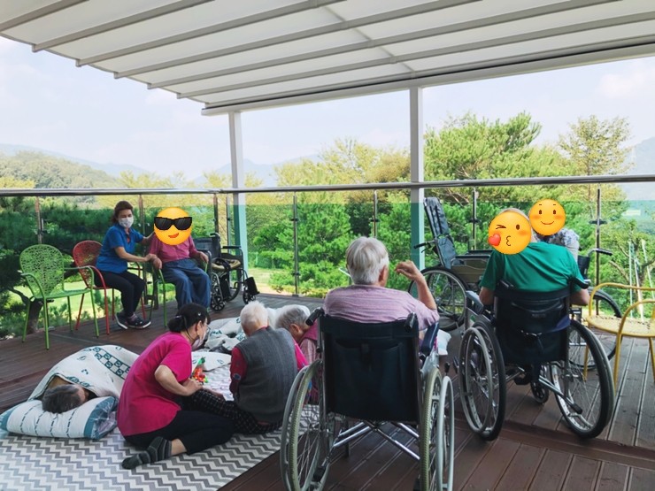  [창원시 정혜원 진해요양원] 야외 테라스에서의 시간 ^^