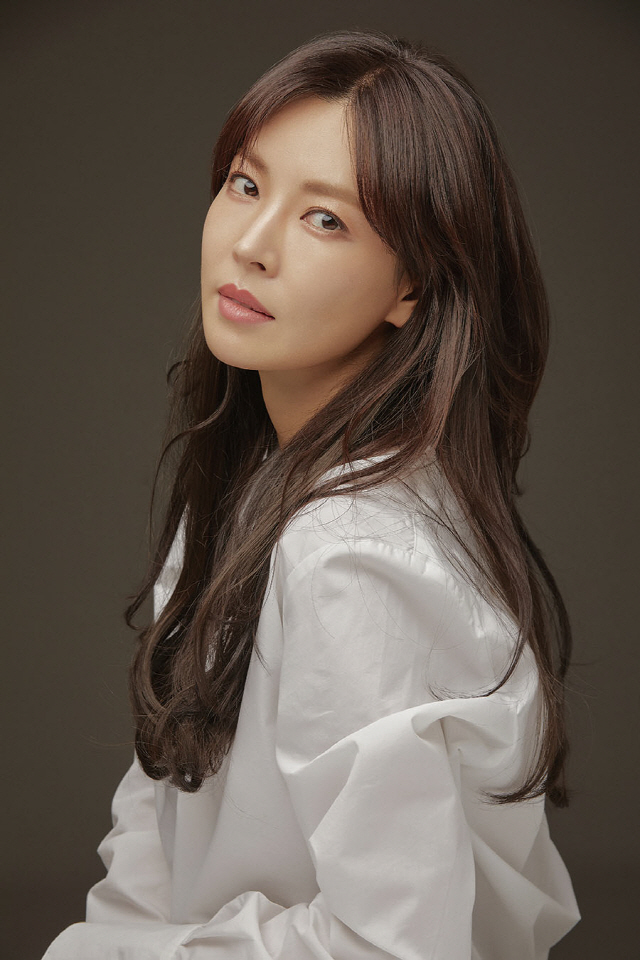 김소연 나이 배우 이상우 결혼 남편 직업 부인 아내 와이프 배우자 나이차이 키 학력 고향 몸무게 혈액형 가족관계 데뷔 소속사 인스타 자녀