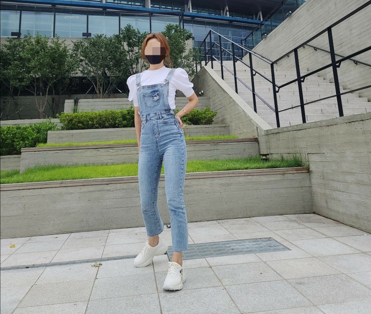여자 청멜빵바지 예쁜 부츠컷 라인으로 코디를 여자 청멜빵바지 예쁜 부츠컷 라인으로 코디를