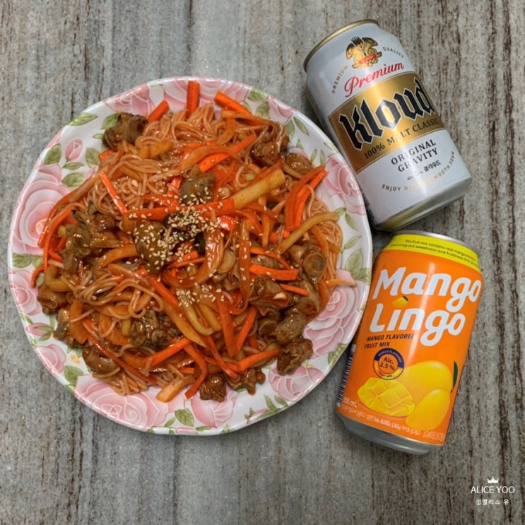  골뱅이 소면무침 팔도 비빔장 야식메뉴로 제격