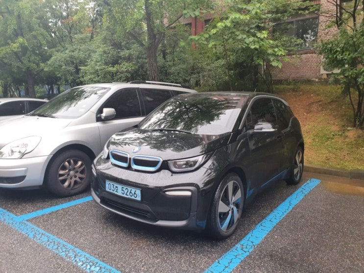  깜찍한 전기차 깜찍한 회원님께 골프 수원수입차사고대차 bmw i3