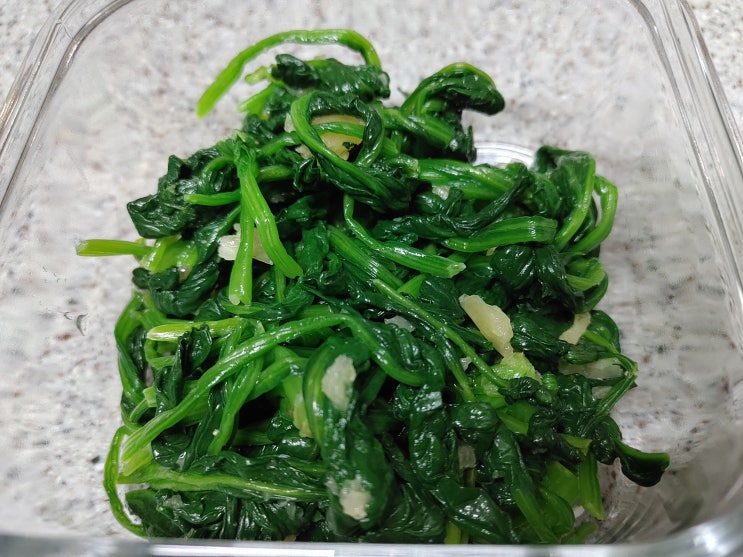  시금치 무침 익숙한 레시피