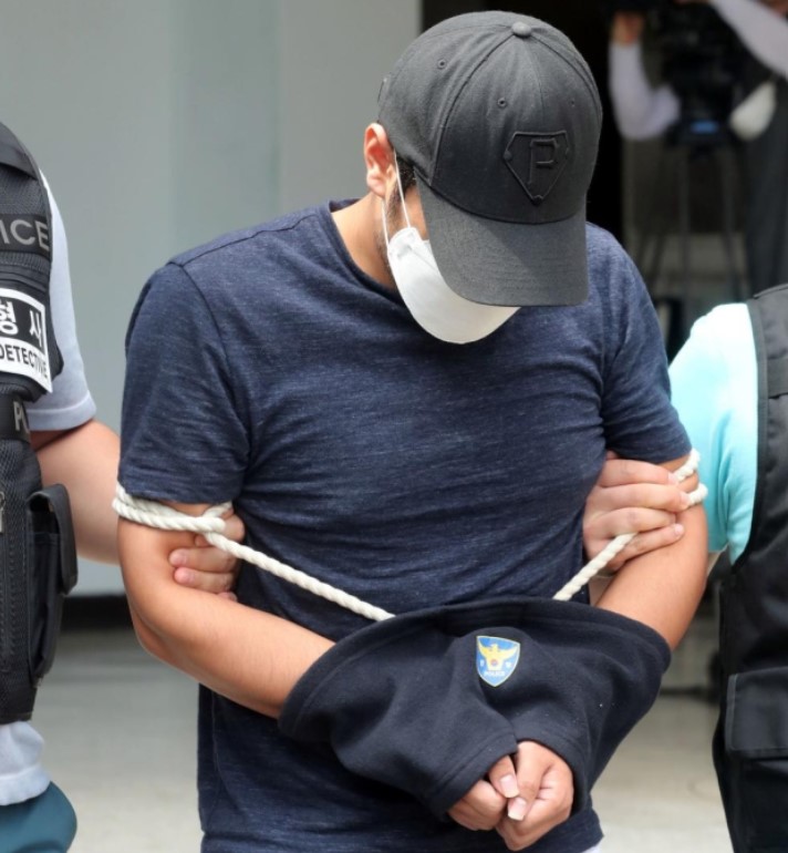 제주 오일장 살인사건, 생활고라더니....BJ에게 환심사려 돈 탕진 빚더미 끝에 강도, 검찰 송치 제주 오일장 살인사건, 생활고라더니....BJ에게 환심사려 돈 탕진 빚더미 끝에 강도, 검찰 송치