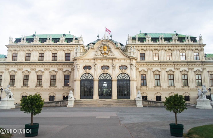아름다운 프랑스식 정원과 클림트의 작품이 있는 오스트리아 벨베데레 궁전