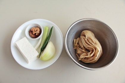 묵은지 된장찌개 만드는법~속 시원하고 개운한 맛 ! : 네이버 블로그