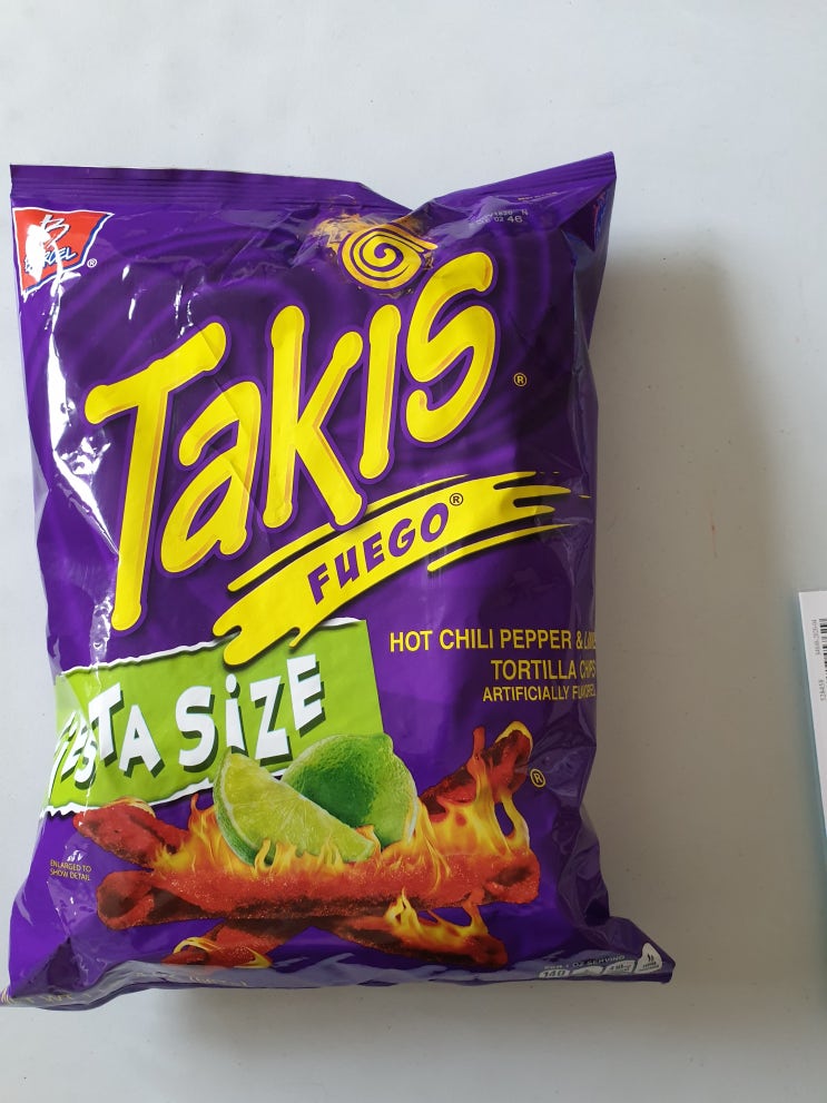  듣도 보도 못한 미국 초중고 학생들 인기 과자 1위 - 타키스 TAKIS