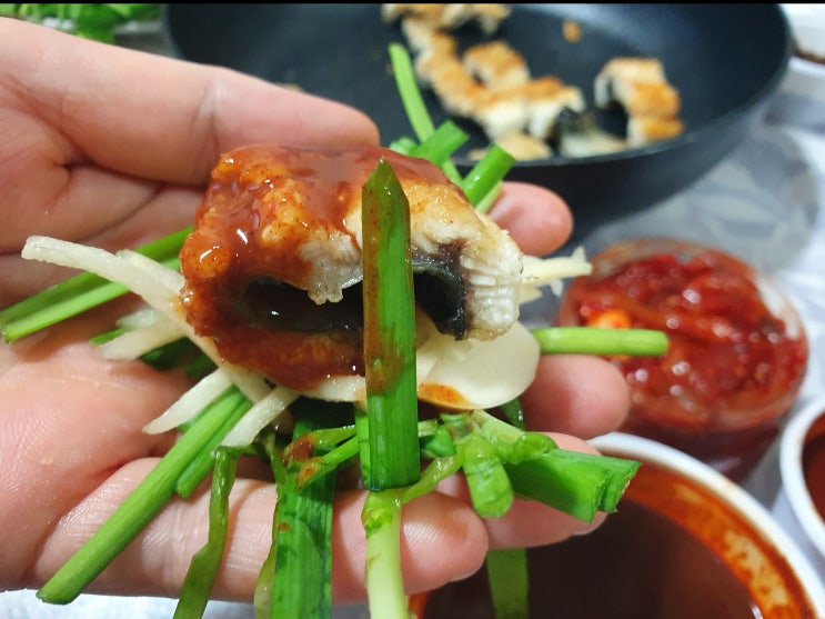 푸짐하고 맛있게 집에서장어구이 먹자! 민물장어택배 푸짐하고 맛있게 집에서장어구이 먹자! 민물장어택배
