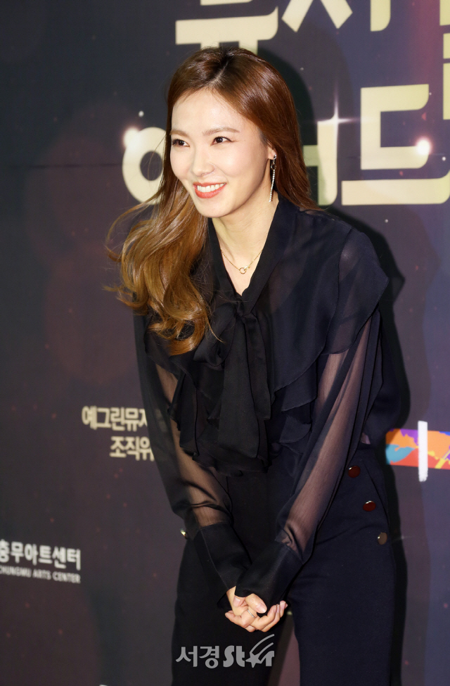  신보라 나이 남편 직업 결혼 나이차이 개그맨 근황 인스타 자녀 키 학력 고향 가족관계 혈액형 종교 데뷔 영화 방송 예능 광고 라디오 출연작 노래 앨범 음반 개그우먼 성형전후 수술
