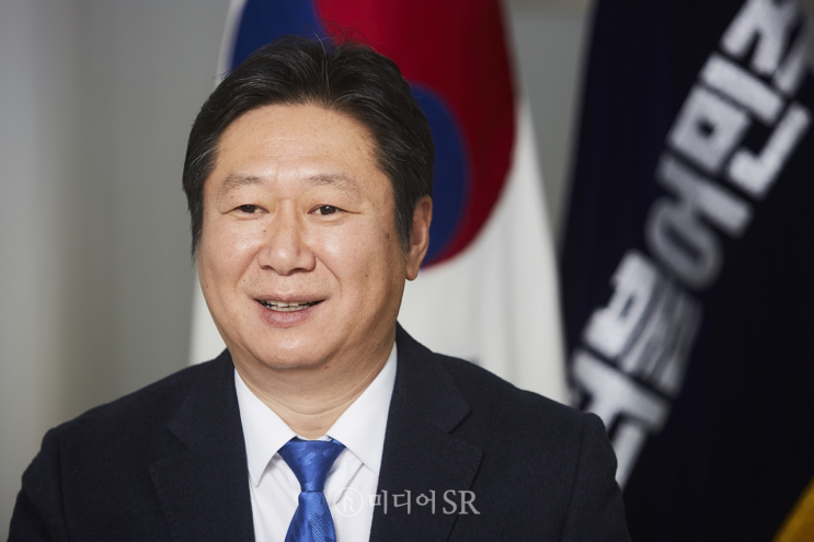 황희 나이 국회의원 학력 고향 군대 소속정당 경력 금태섭 추미애 아들 의혹 실명 언급 논란 가족관계 결혼 부인 아내 자녀 사무실 사무소 주소 위치 어디 전화번호 인스타 프로필 황희 나이 국회의원 학력 고향 군대 소속정당 경력 금태섭 추미애 아들 의혹 실명 언급 논란 가족관계 결혼 부인 아내 자녀 사무실 사무소 주소 위치 어디 전화번호 인스타 프로필