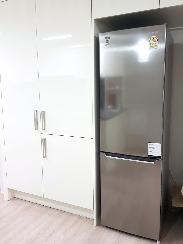 캐리어 소형 냉장고 200 / 300리터 구매 후기 (가성비 좋고 심플한 디자인 냉장고 )
