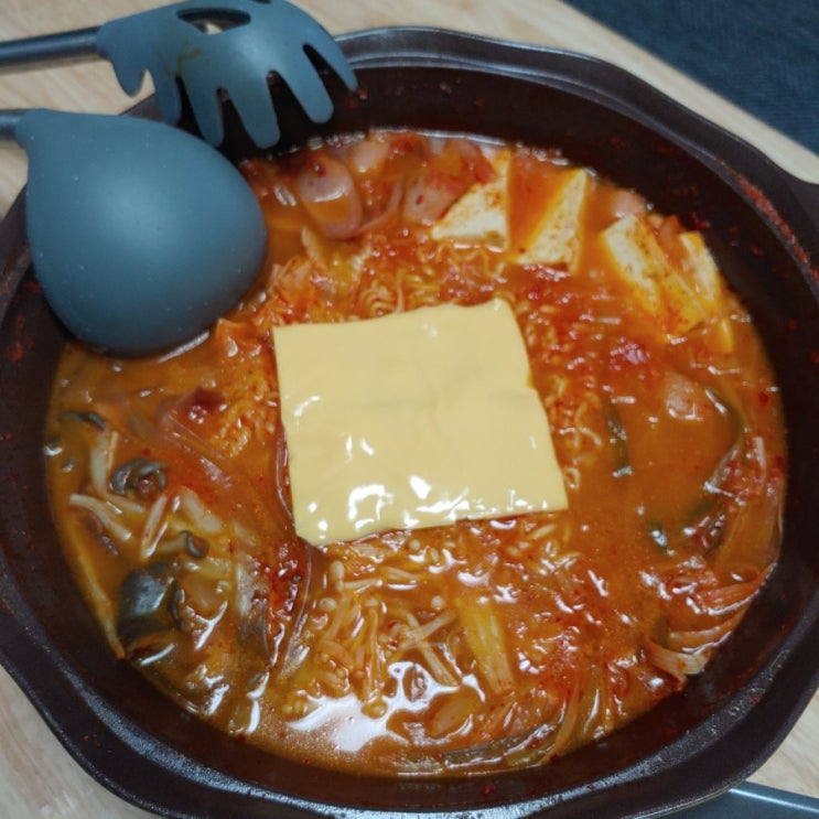  땅스부대찌개 송북시장점 : 가성비 좋은 부대찌개 포장 전문점