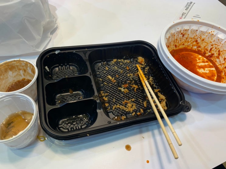  약전골목에서 시켜먹는 음식, 오늘은 '매콩돈까스'
