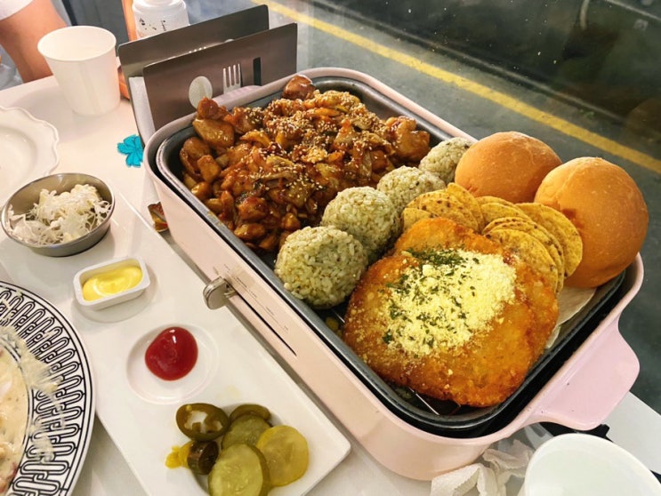  [연남동 맛집]'올더플레이트'퓨전음식이 너무나 맛있었던 연남동 핫플