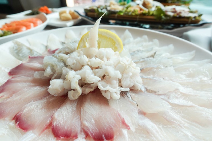  정동진 썬크루즈, 망상 착한 회 맛집 탑스텐호텔 입구 '새금진횟집' 추천