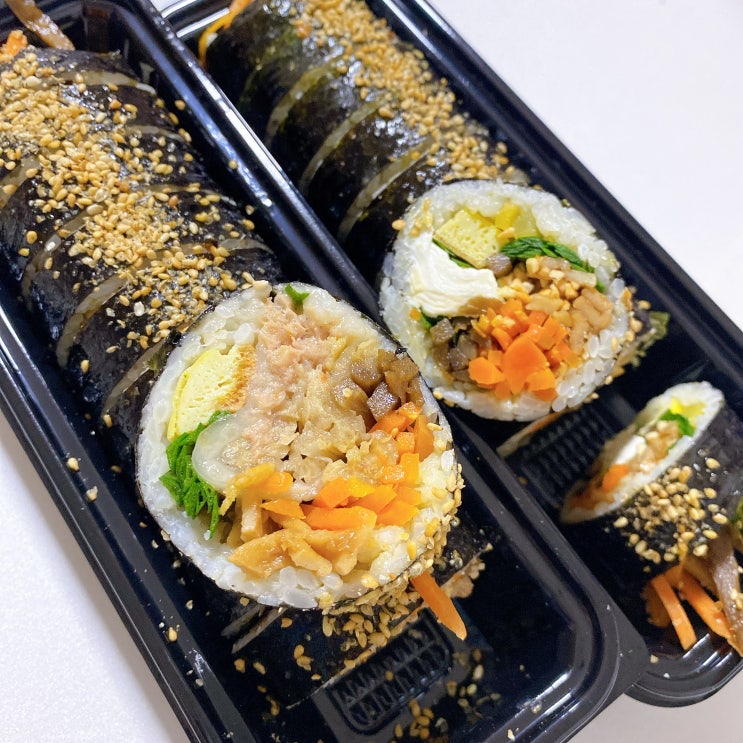  숙대 <한입소반> 이영자 추천 맛집! 묵은지참치김밥, 크림치즈김밥 솔직한 느낌은?
