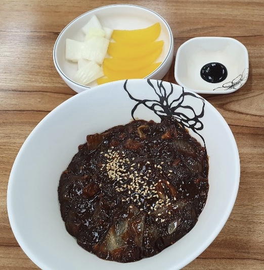  아산 둔포 짜장면, 삼부자교동짬뽕