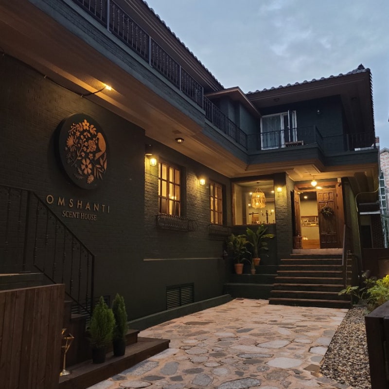 창원 에어비앤비 추천, 창원 가로수길 향기가 있는 숙소 옴샨티(OMSHANTI)