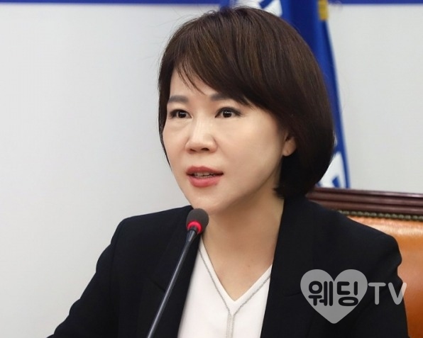  전현희 나이 국회의원 프로필 학력 고향 남편 직업 김헌범 판사 검사 결혼 사별 재혼 자녀 딸 인스타 사무실 주소 전화번호 위치 어디 소속정당 종교