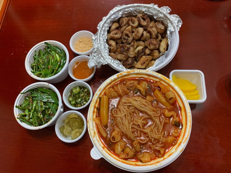  부평 <압구정곱떡> 한우곱창, 대창 떡볶이 중간맛 +쫄면 사리 배달 후기