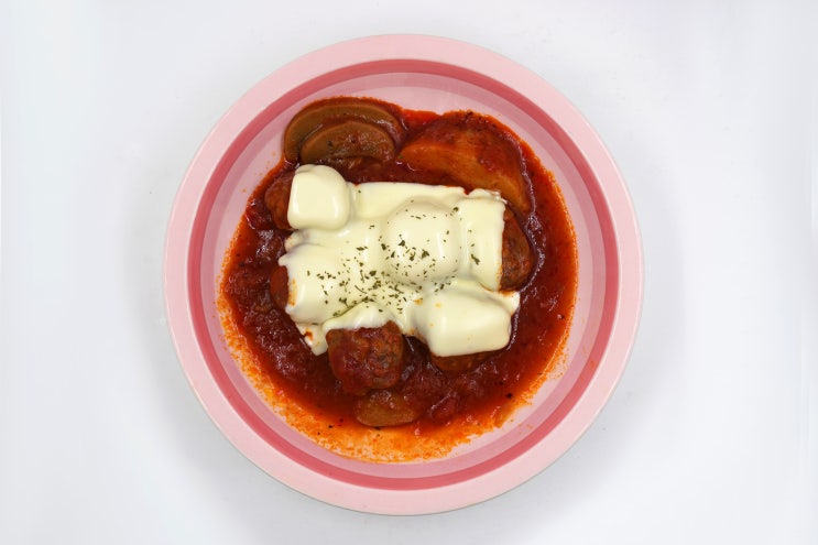  고메 토마토미트볼 체다치즈 토핑해서 먹기