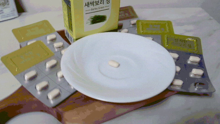 국내산 새싹보리 정 함량 95% 먹어봤어요, 데일리원 국내산 새싹보리 정 함량 95% 먹어봤어요, 데일리원