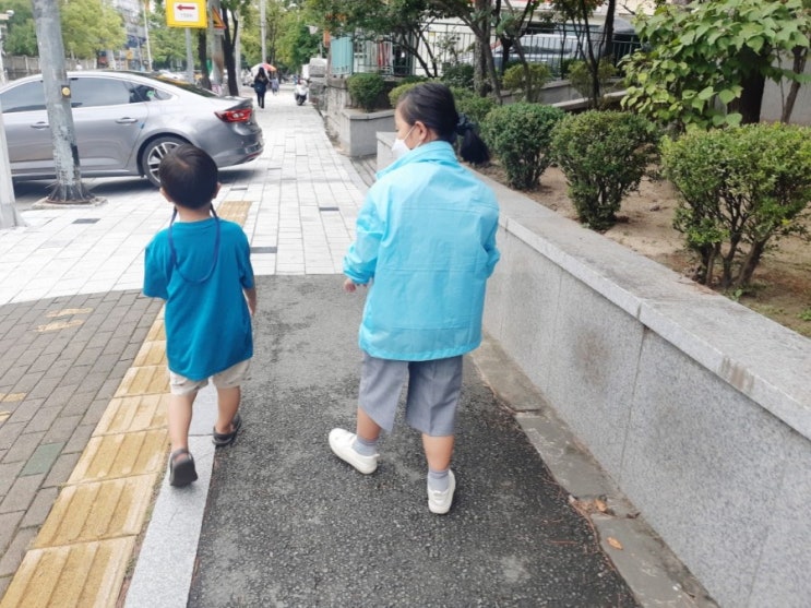  대구교대부초 여자교복과 바람막이 사왔어요!
