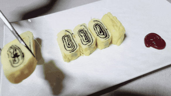  [간단한 집콕요리] 부드럽고 맛있는 김을 품은 계란말이 만들기