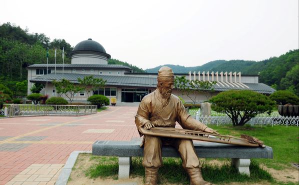  가야 역사의 끝, 가야금 만들기로 초등 수업해요