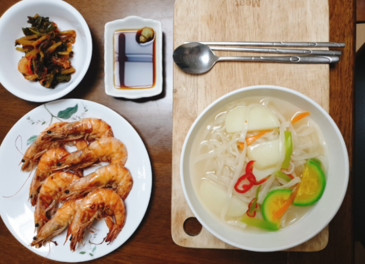  감자칼국수와 새우버터구이 궁합에 반했어요!