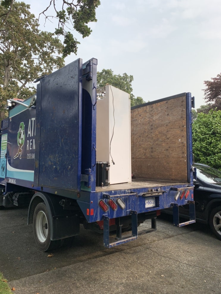  대형 쓰레기 버리기(Junk Removal)