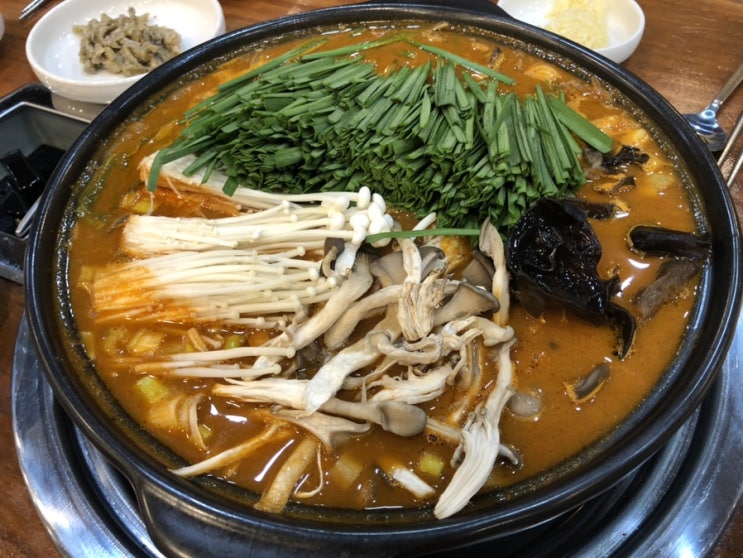  [보통리저수지 흑염소] 봉담 바른흑염소가든에서 전골먹고 왔어요~