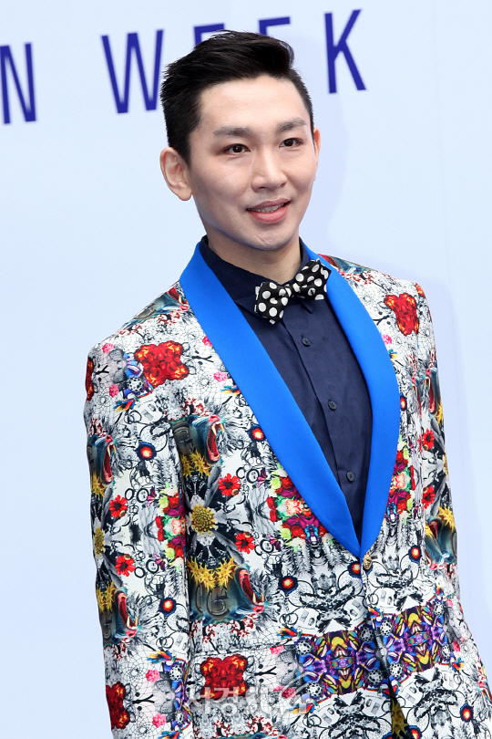  김호영 나이 뮤지컬배우 성추행 무혐의 무고죄 키 학력 고향 몸무게 혈액형 데뷔 소속사 종교 인스타 드라마 예능 방송 출연작 라디오 뮤지컬 근황 프로필