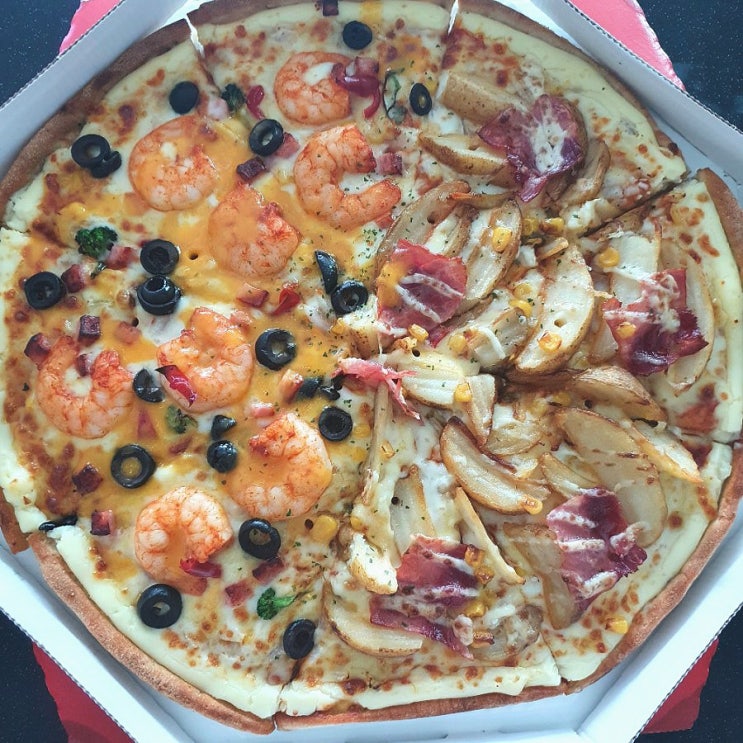  토핑이 푸짐한 안산 왕손피자 쉬림프 포테이토 세심하고, 맛있다.